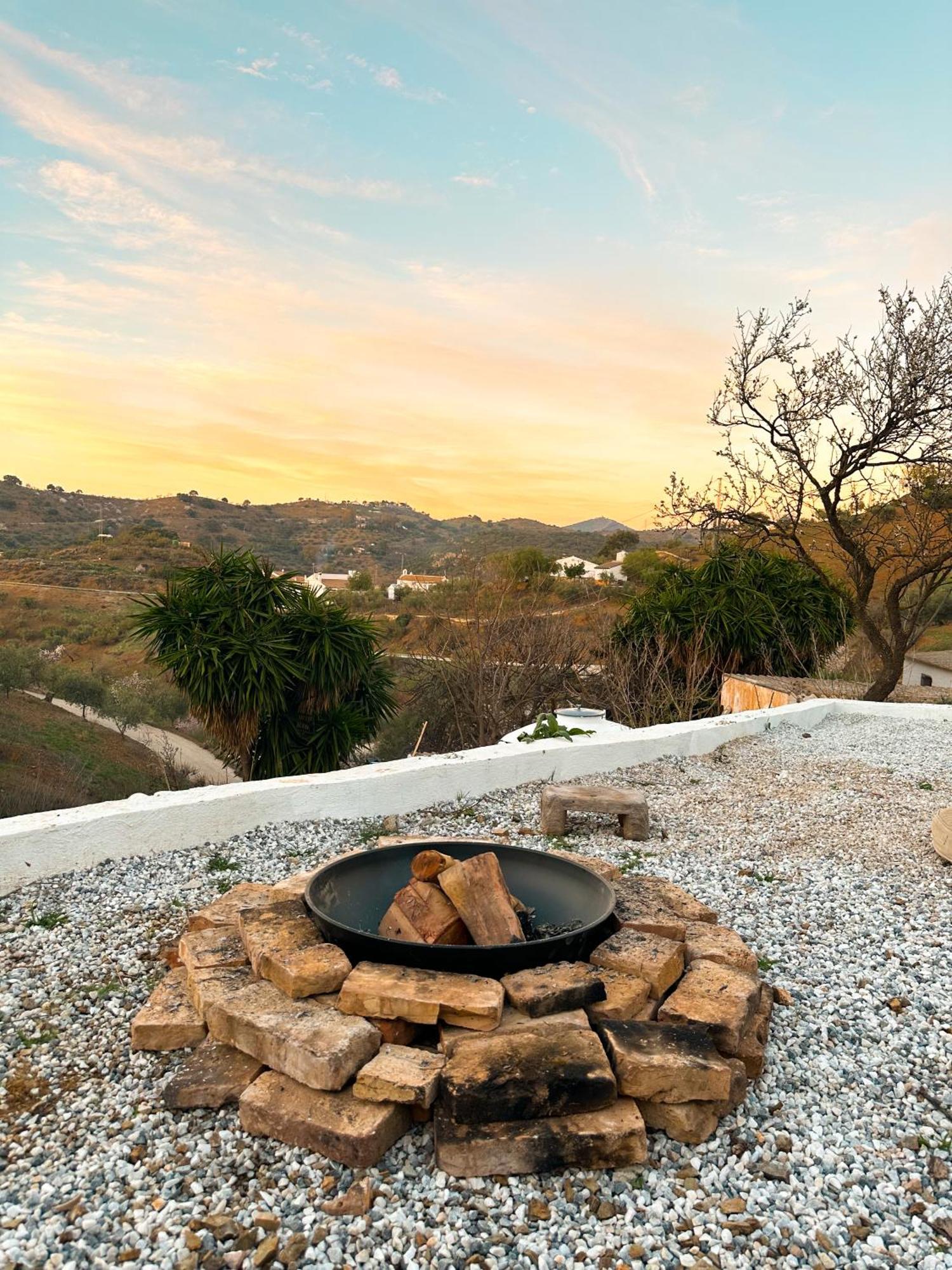 Romantic Accommodation - Hottub & Sauna Almogia Exterior photo